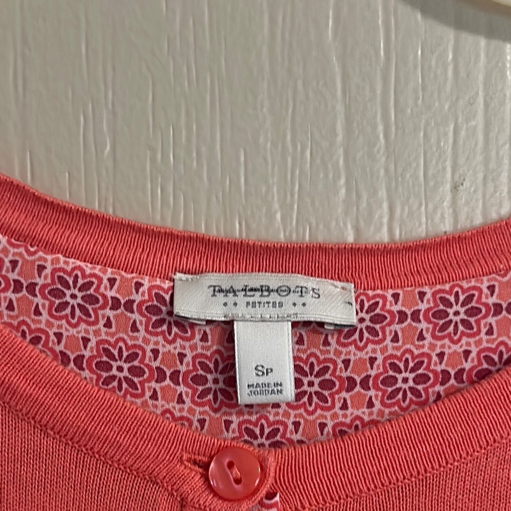 Women's Coral Cardigan by Talbots Small Petite Peak Back in Coordinating Fabric - Picture 2 of 9